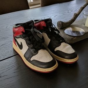 Jordan 1 retro black Toe